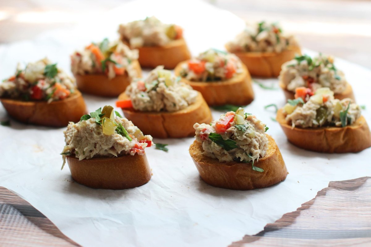 Канапе из тунца