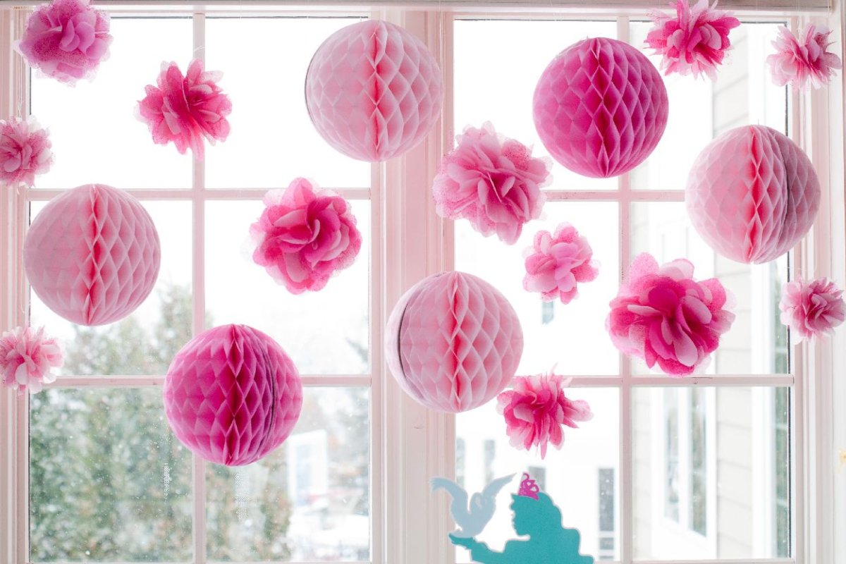 Бумажные украшения для комнаты