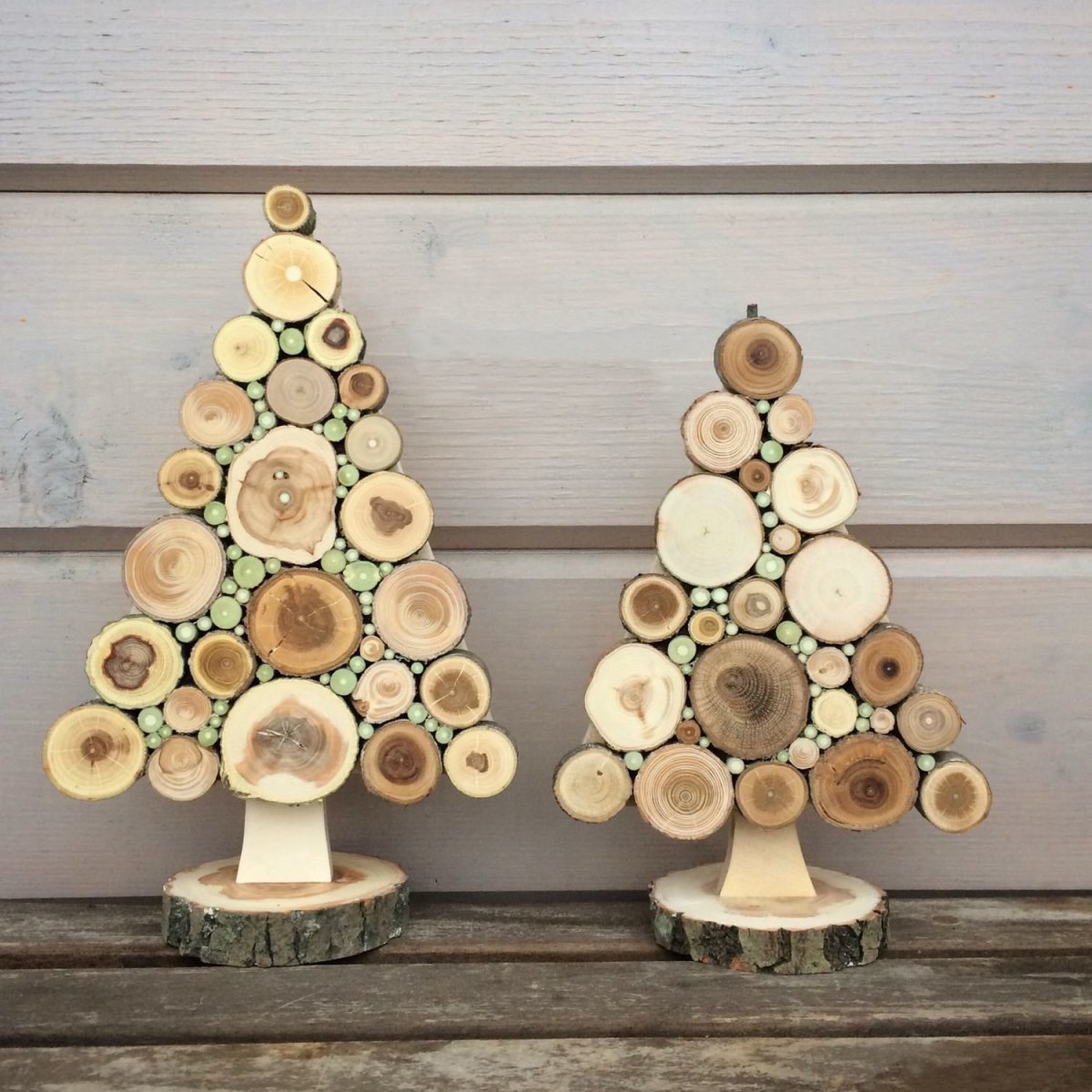 Деревянные елки декор