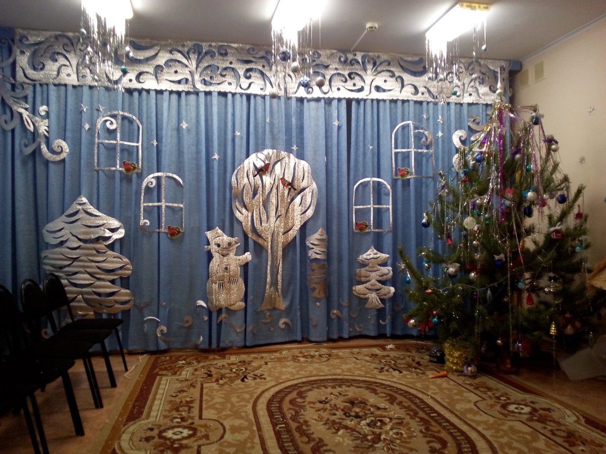 Украшение сцены к новому году