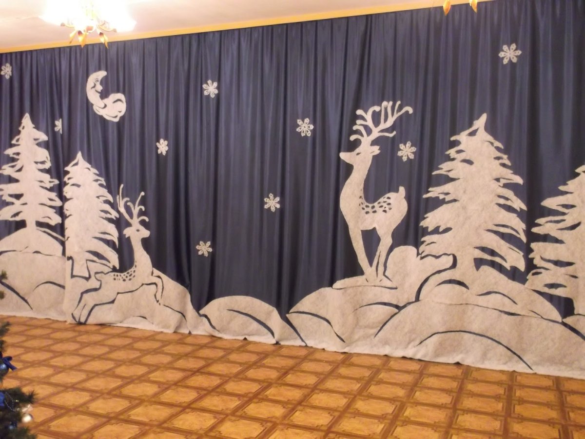 Украшение музыкального зала к новому году