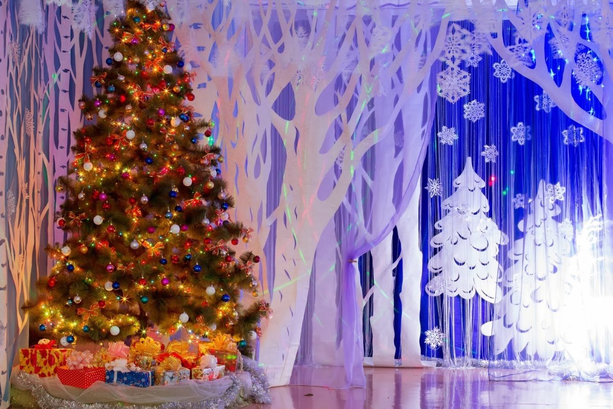 Украшение зала на новый год в детском саду