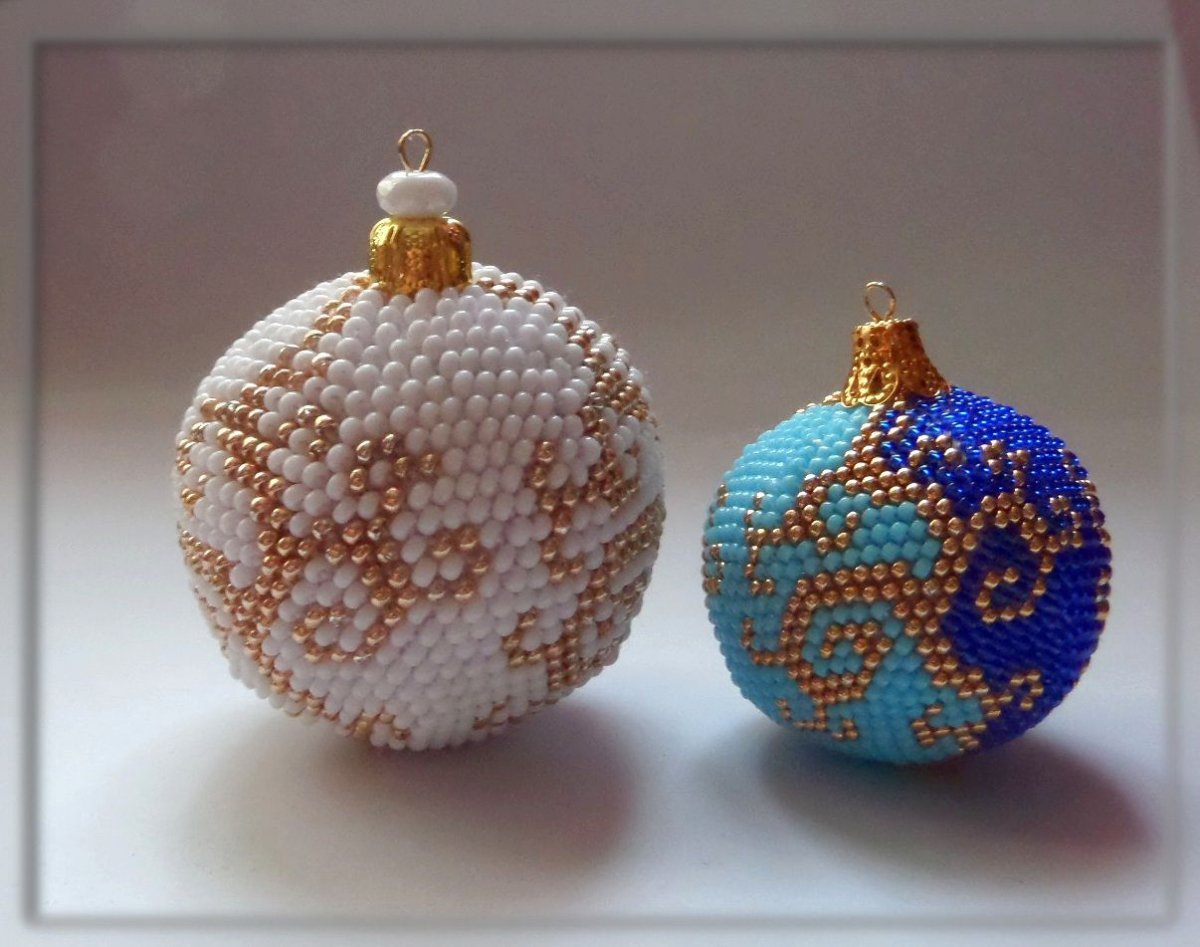 Фигурные коньки из бисера