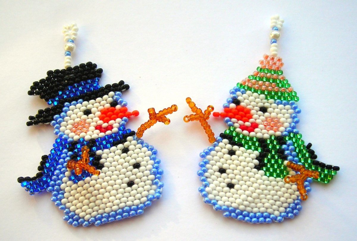 Шишка из бисера