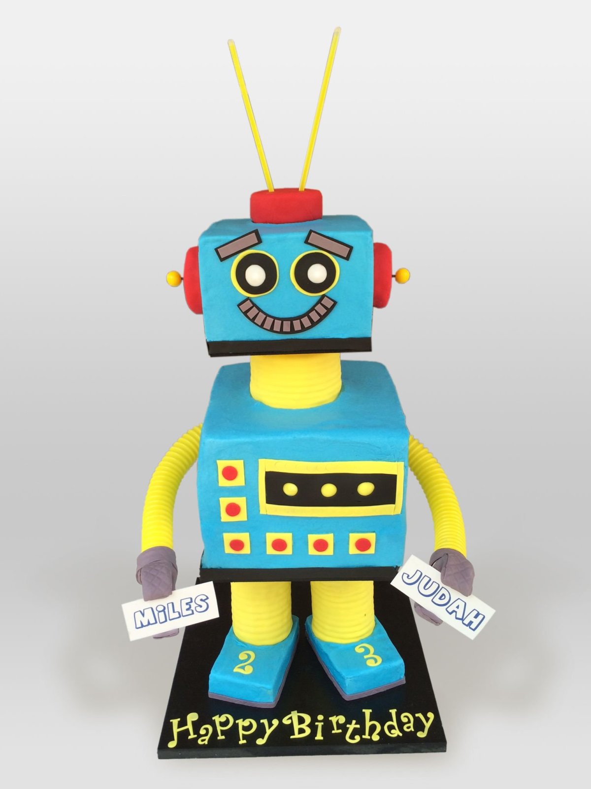 Торт в виде трансформера