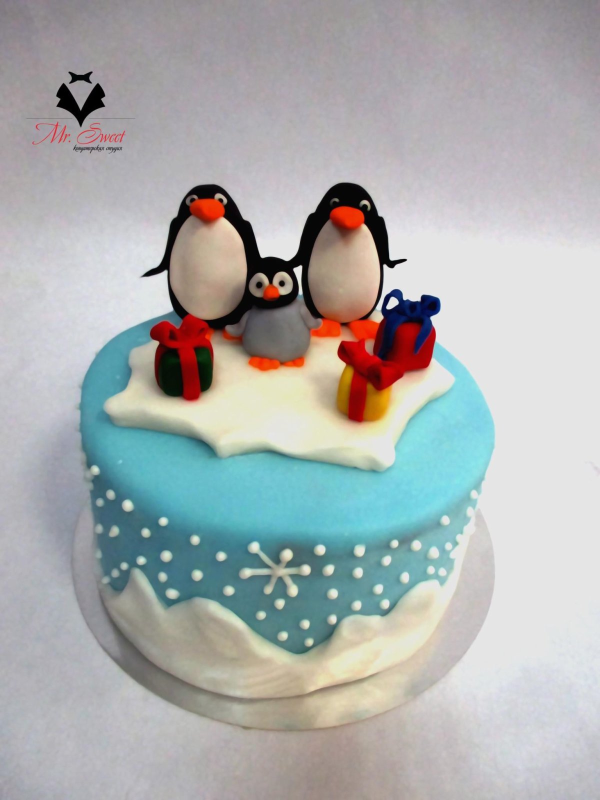 Фигурки из маршмеллоу для торта для мальчика