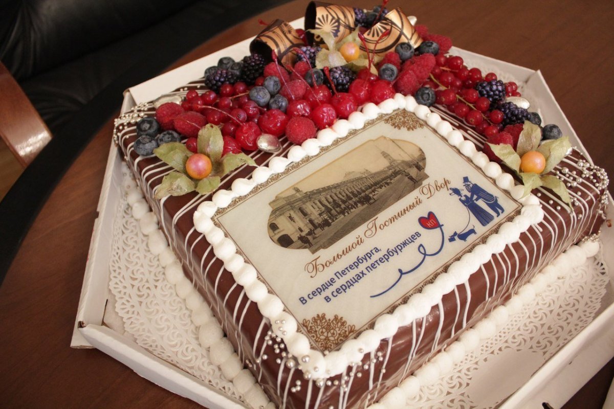 Украшение квадратного торта