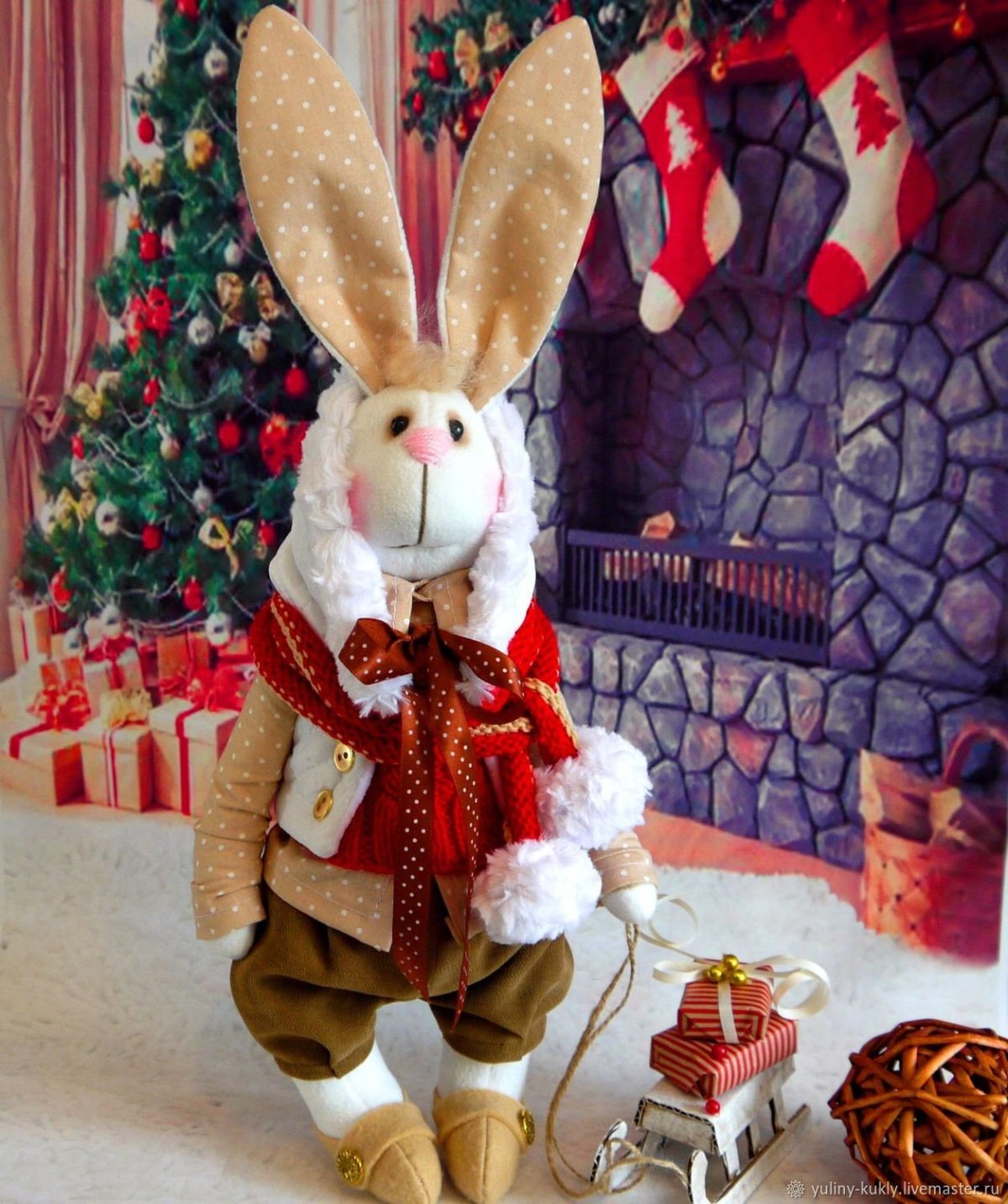 Пасхальный заяц из дерева