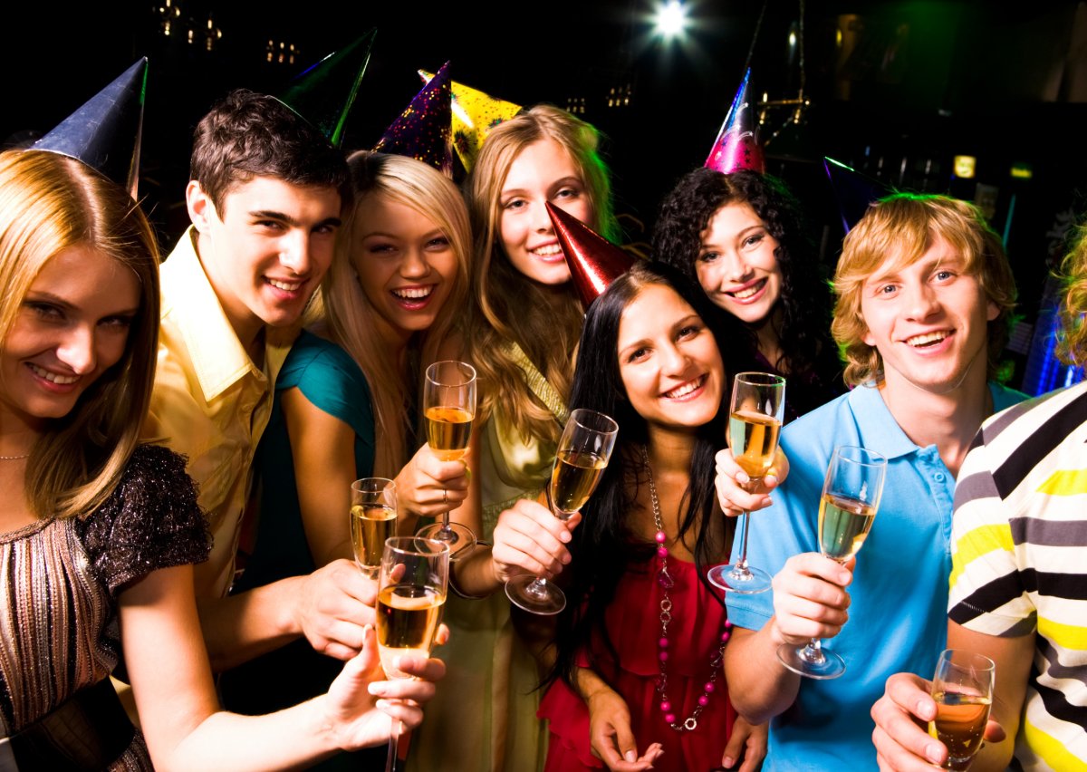 Новогодняя вечеринка для молодежи