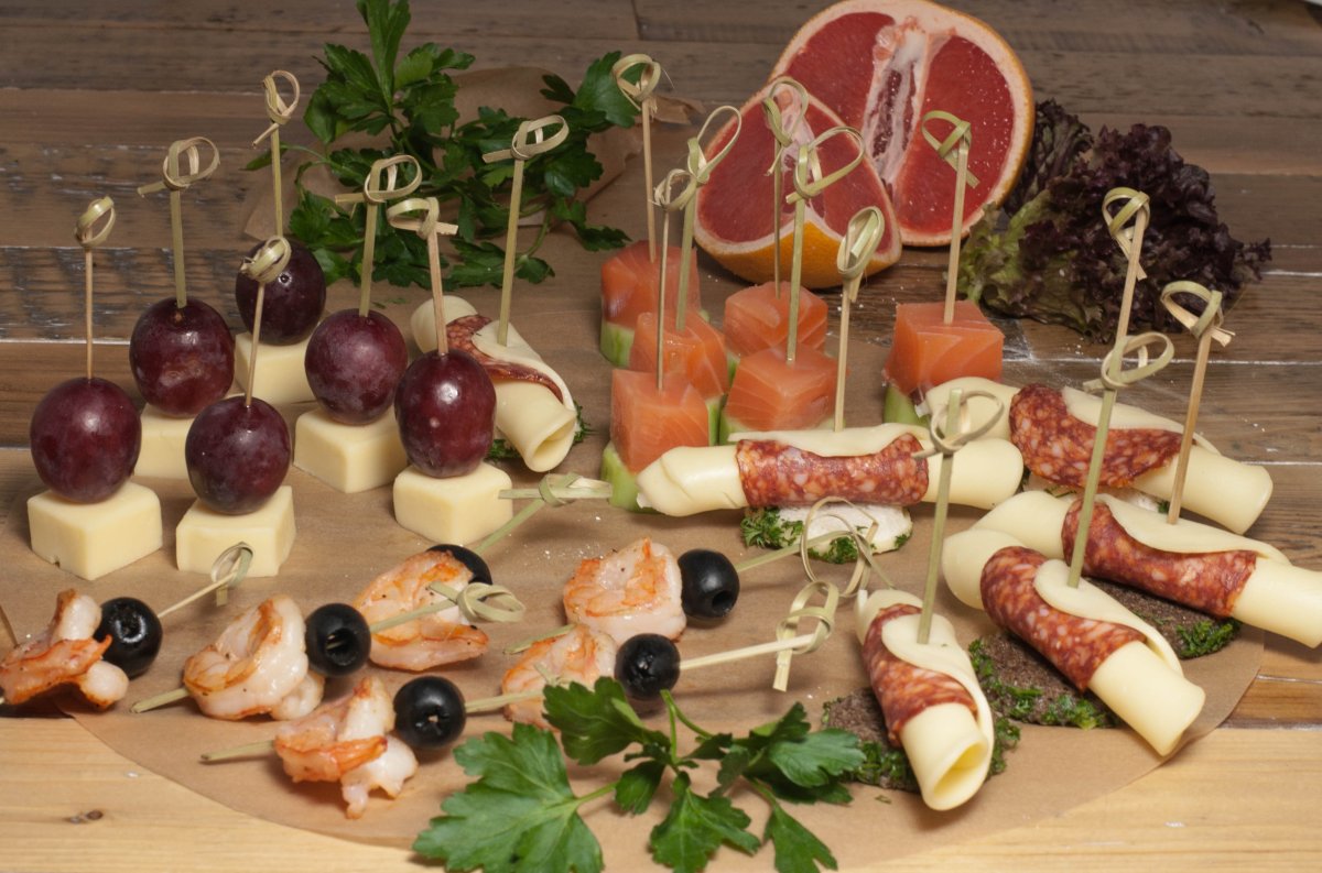 Канапе с пармской ветчиной