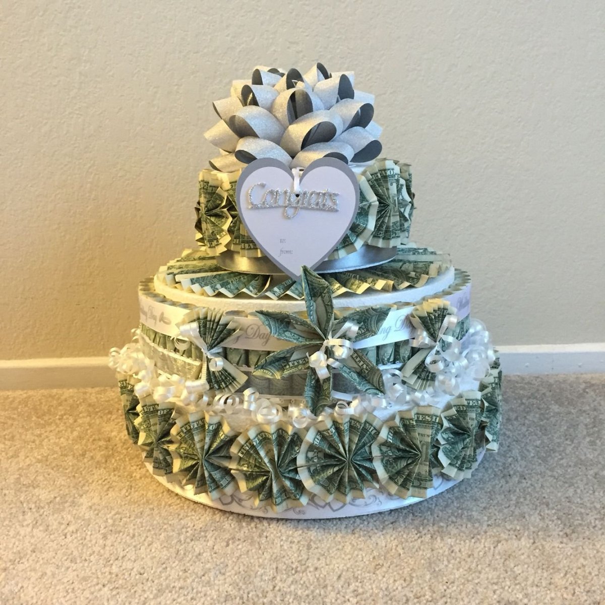 Торт из долларов