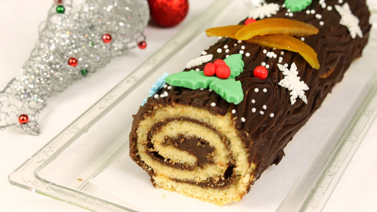 Новогодний рулет бисквитный
