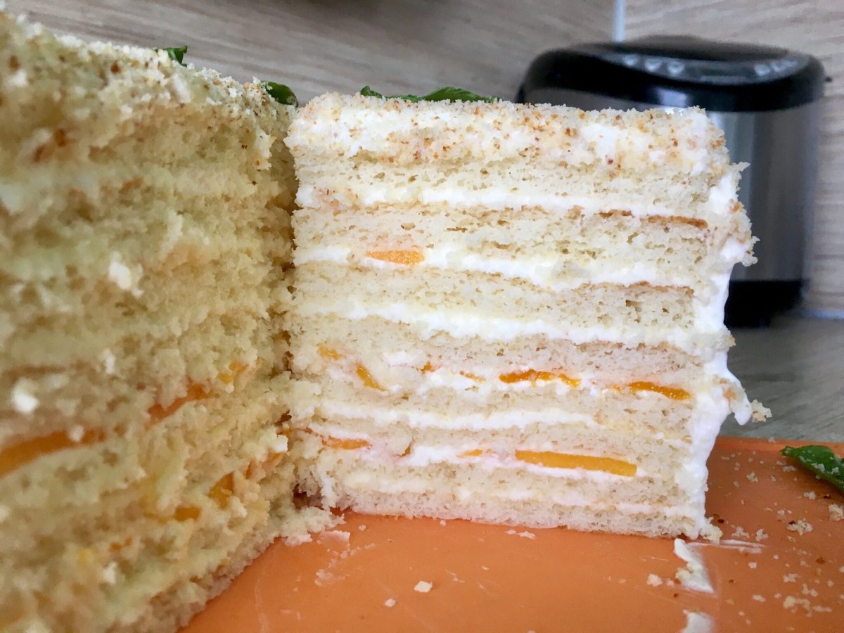 Торт молочная девочка с малиновым конфи