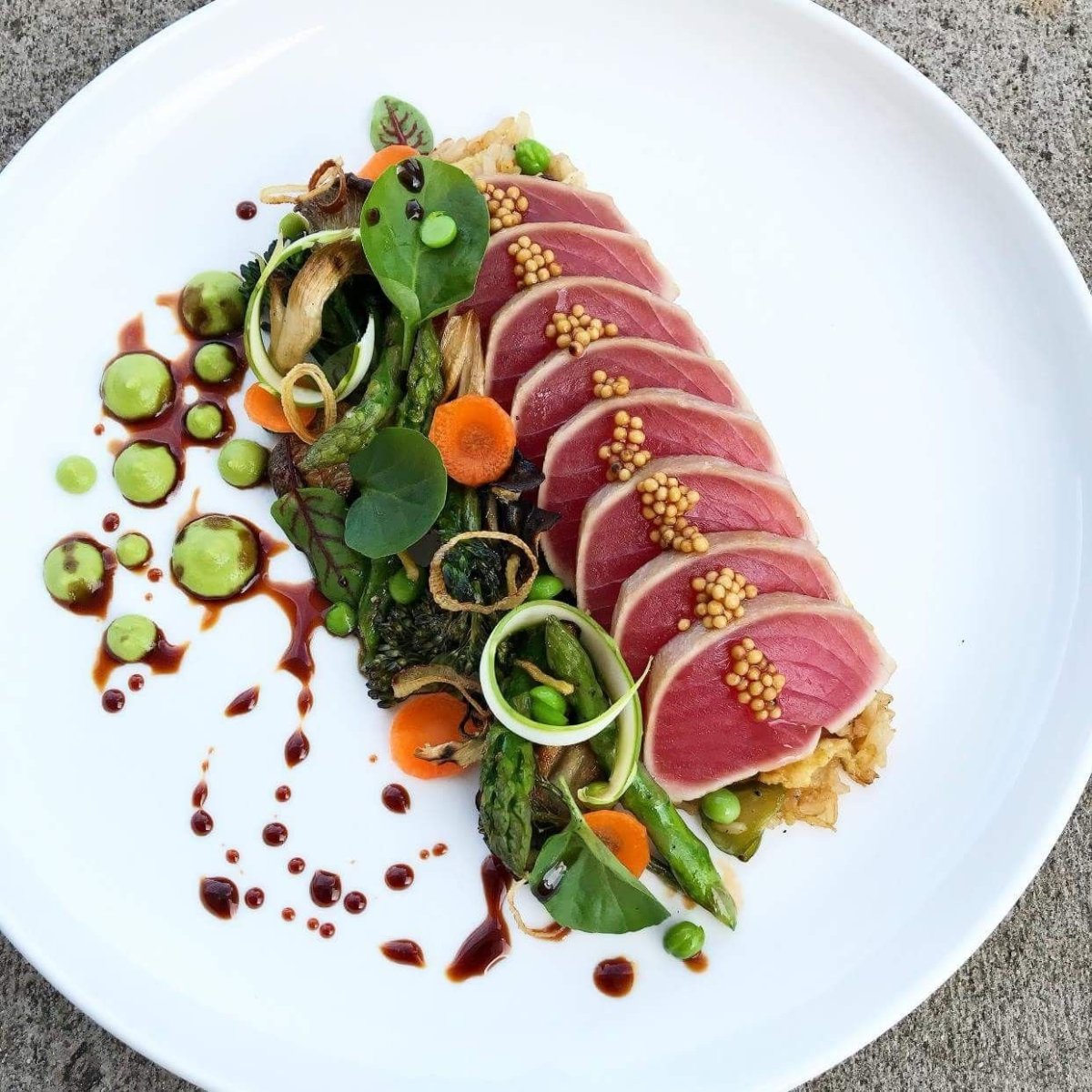 Сервировка салатов