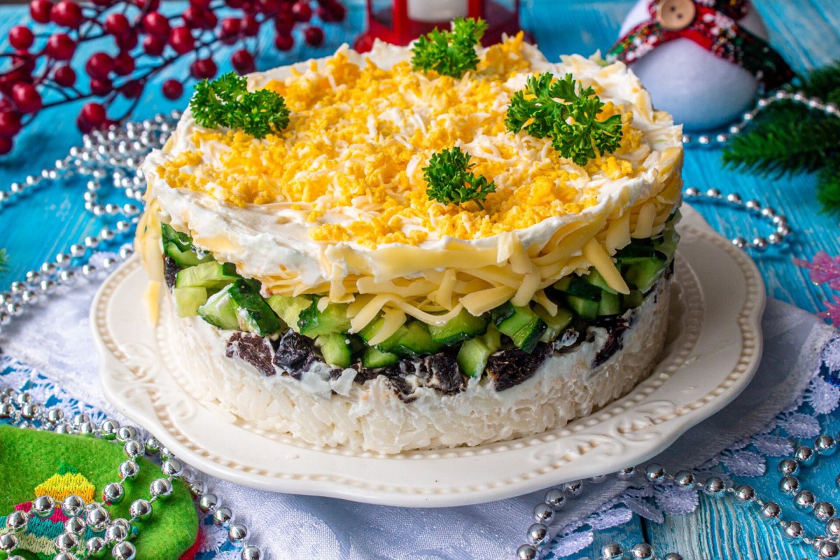 Слоеный салат со свеклой