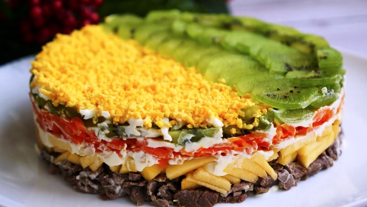 Салат Курочка Ряба с ананасом