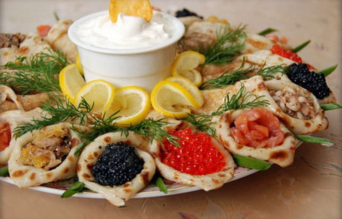 Закуска из блинов с начинкой