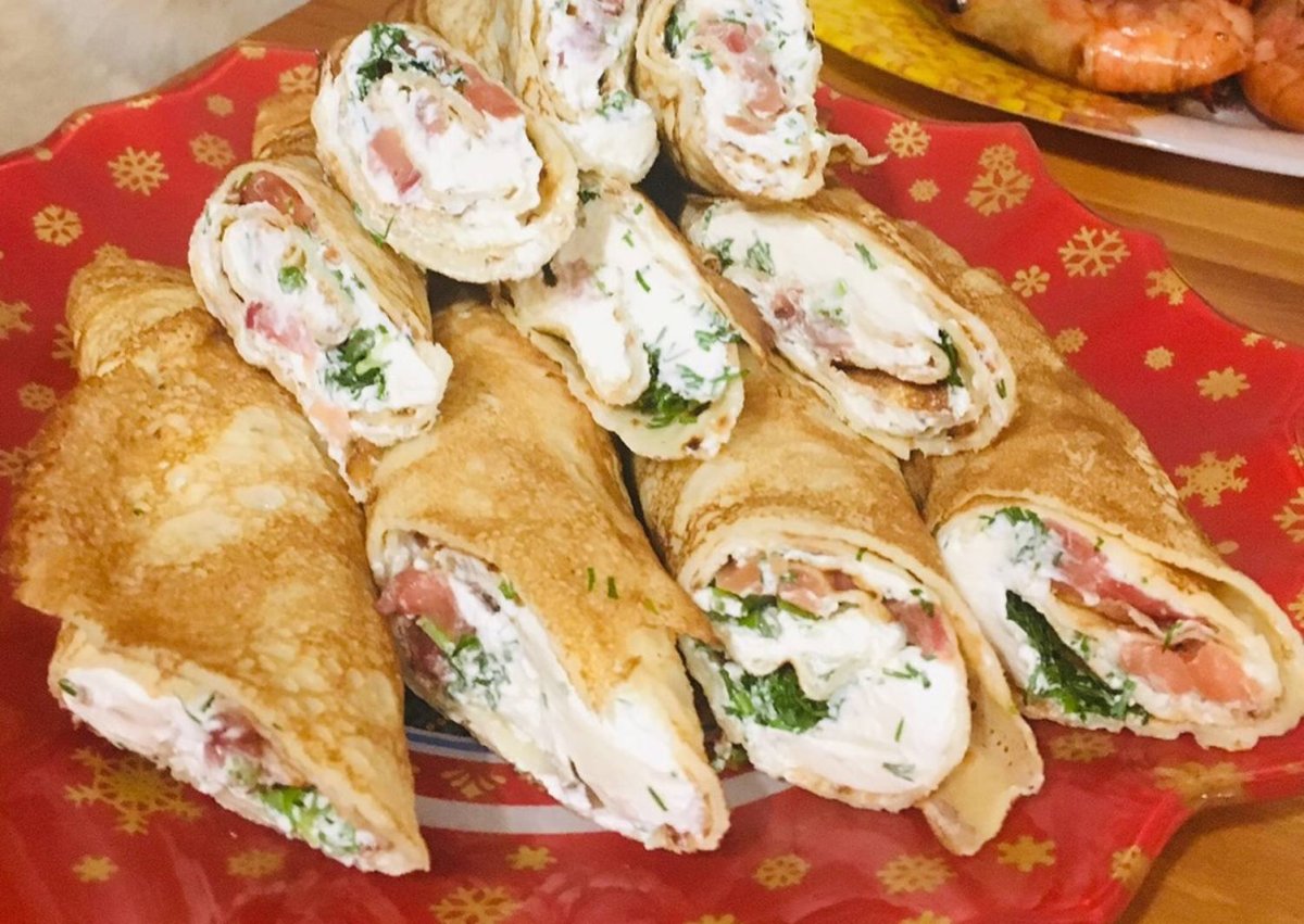 Рулетики из яичных блинчиков