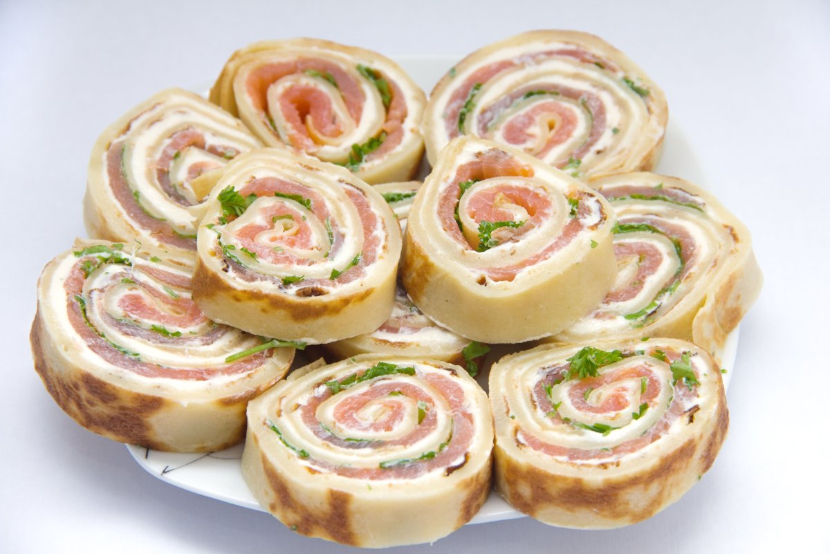 Блинные роллы с начинкой