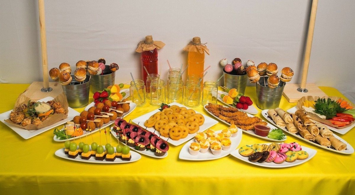 Праздничный стол на день рождения