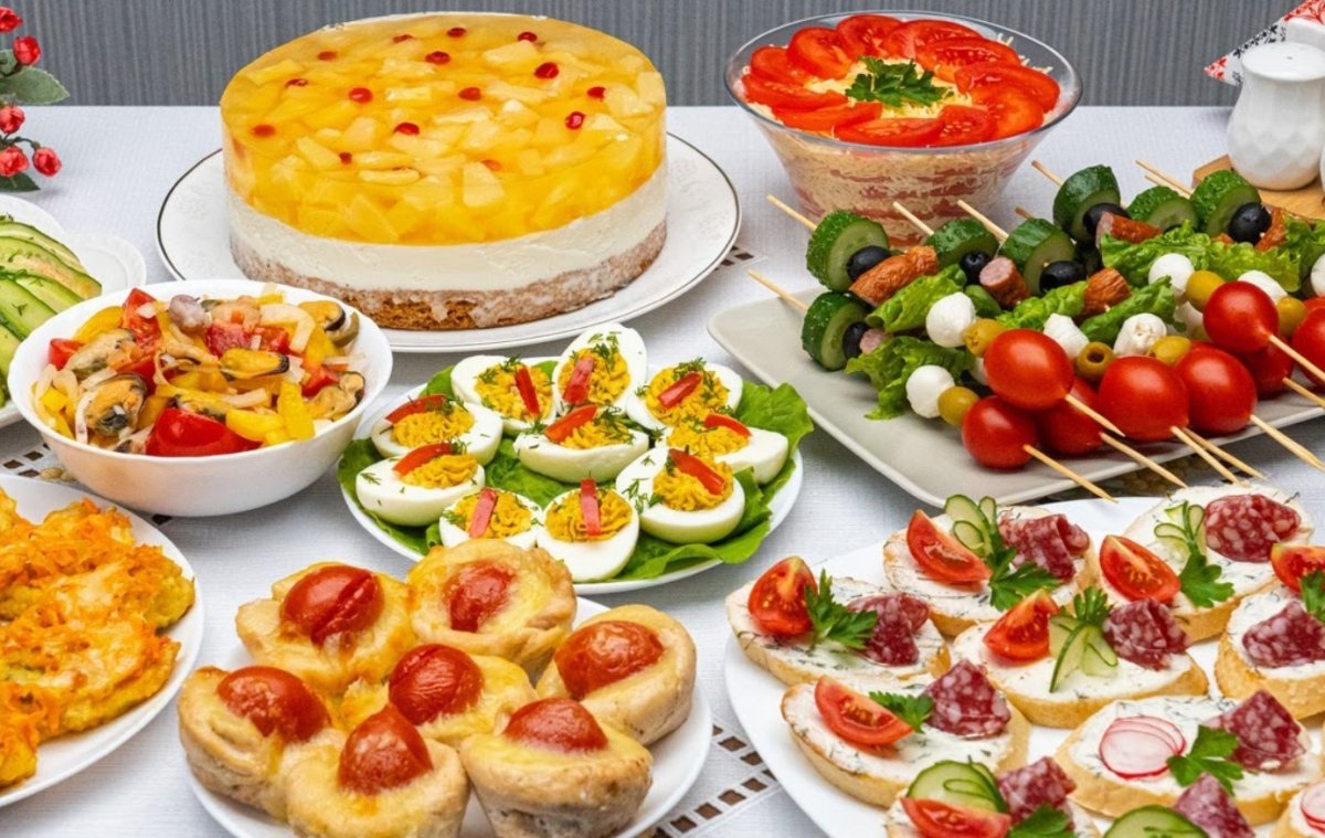 Фуршетный стол