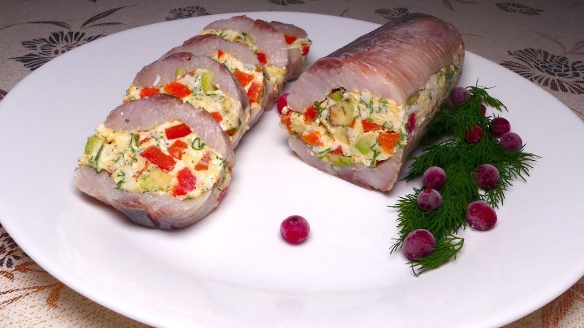 Бутерброды с селедкой на праздничный стол