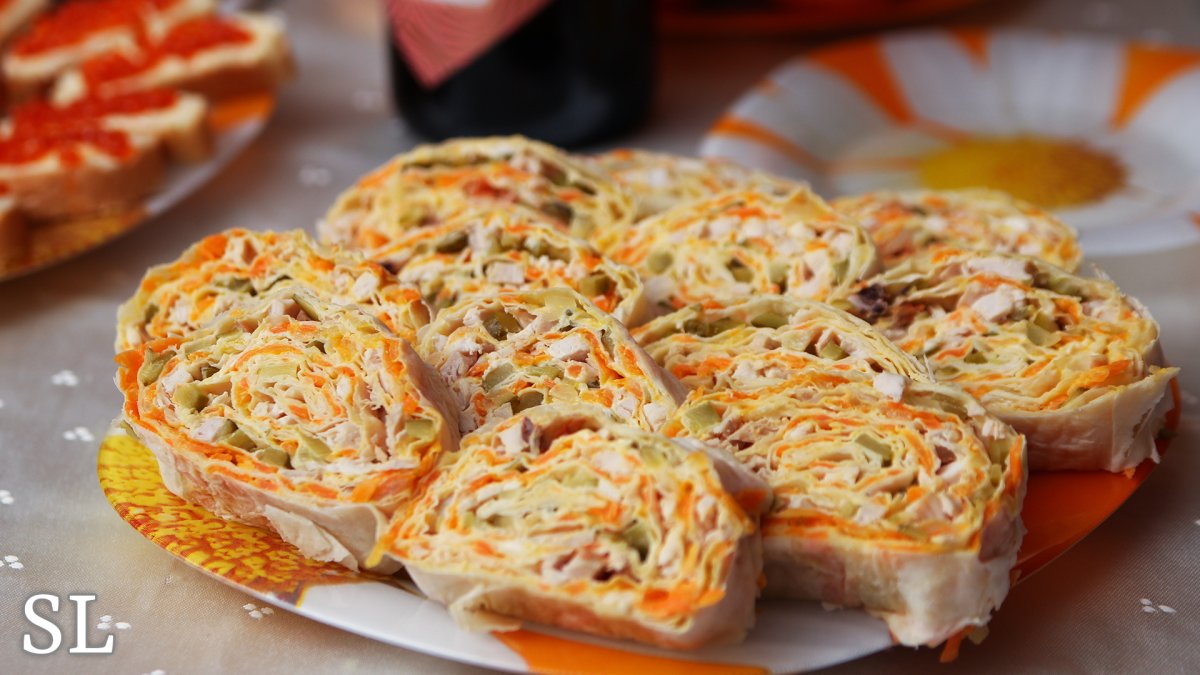 Рулет из лаваша на праздничный стол