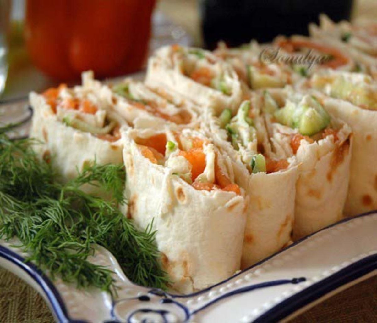 Рулет из лаваша на праздничный стол