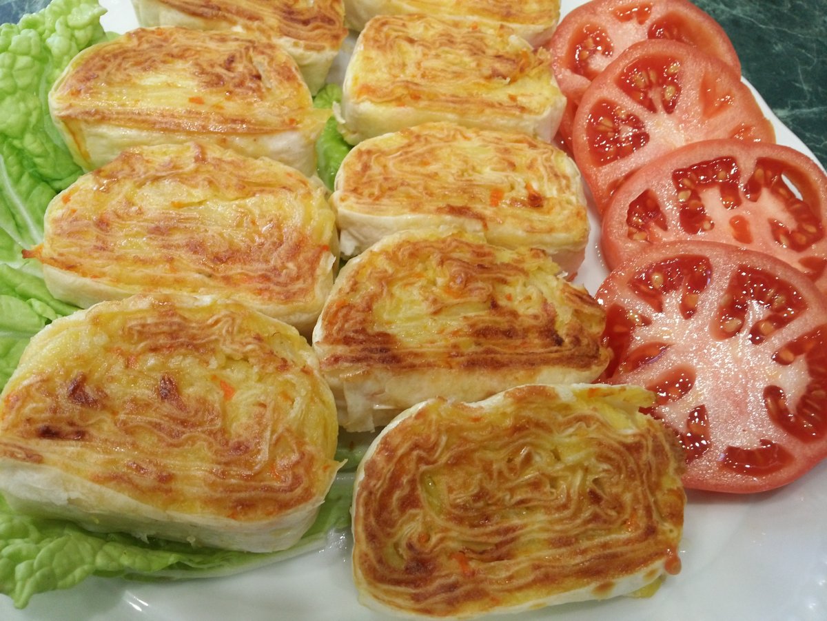 Рулет из лаваша из красной рыбы