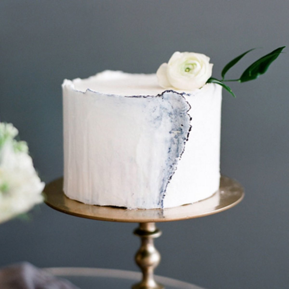 Свадебный торт двухъярусный