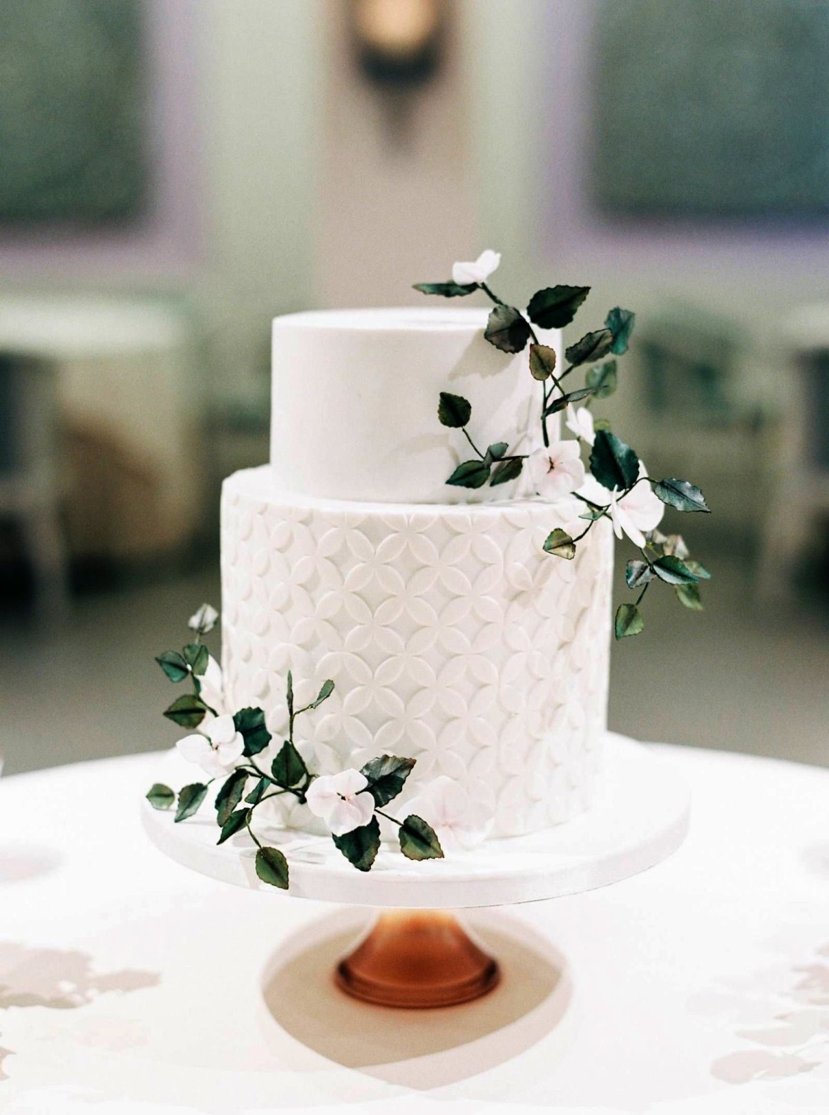 Свадебный торт двухъярусный