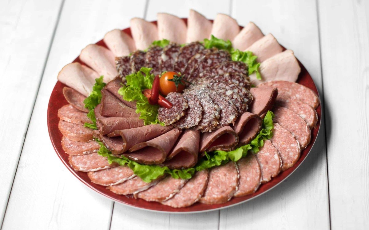 Украшение мясной нарезки