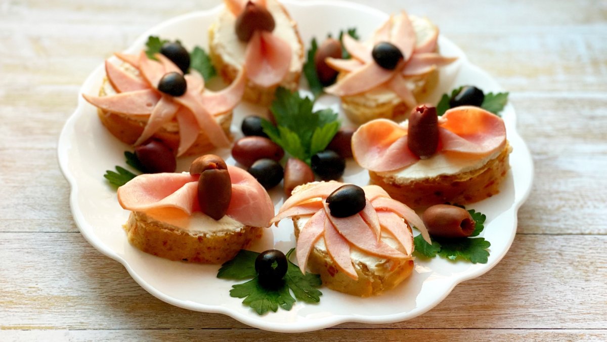 Красивые бутерброды на праздничный стол