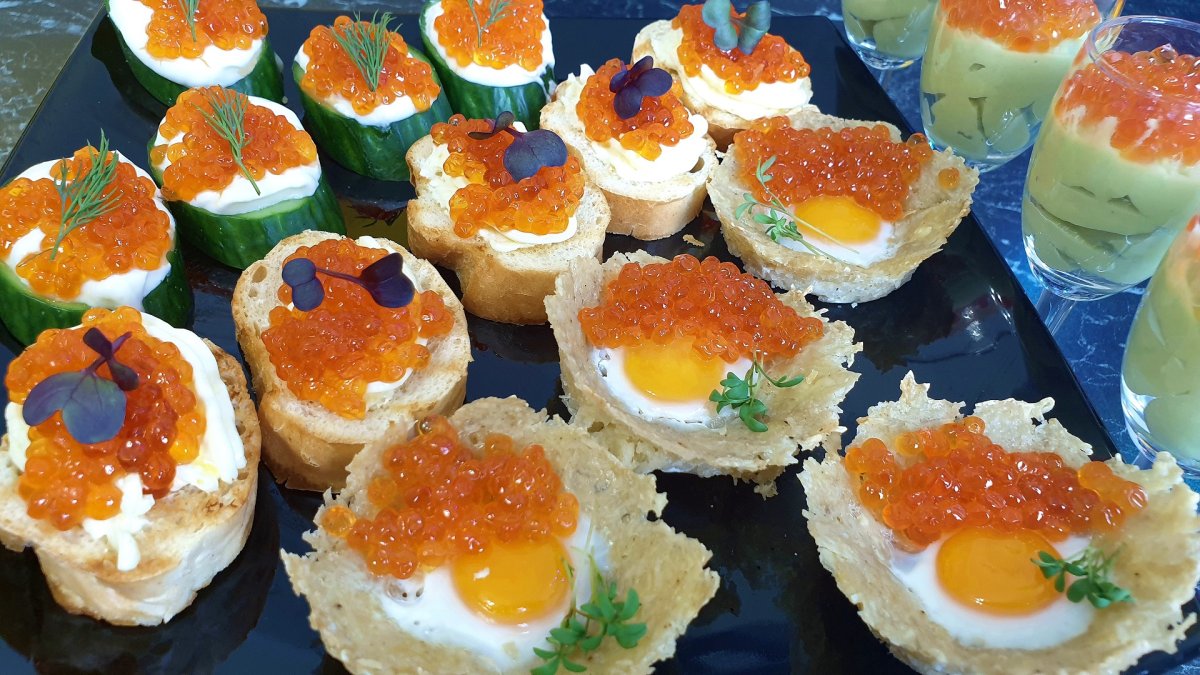 Канапе с семгой