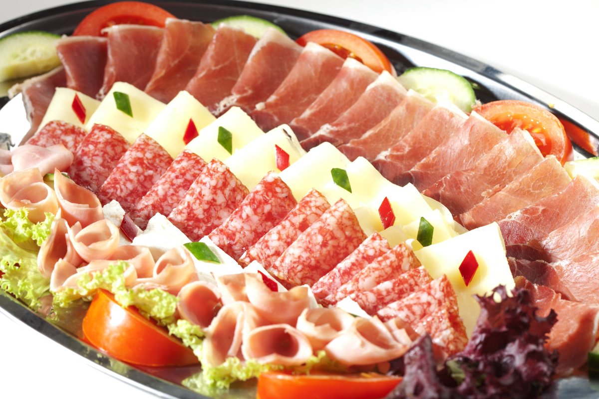 Мясная и сырная нарезка