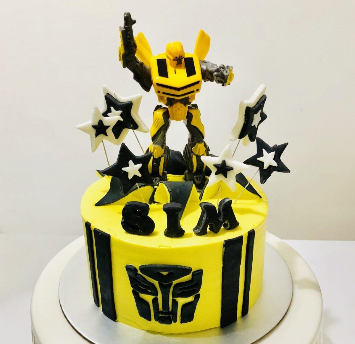 Торт робот трансформер Бамблби