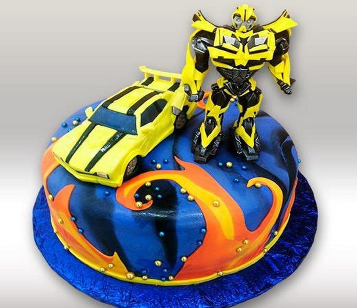 Круглый торт трансформеры