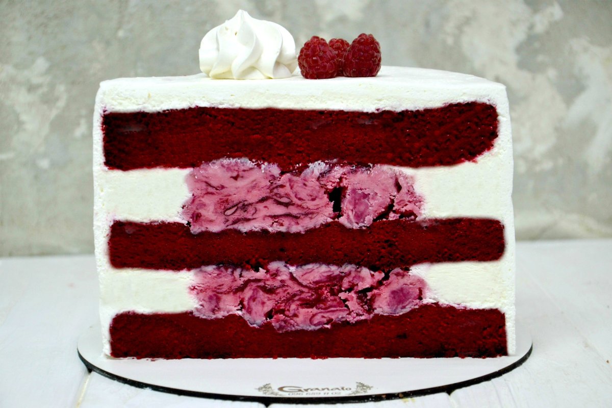 Торт красный бархат велюр