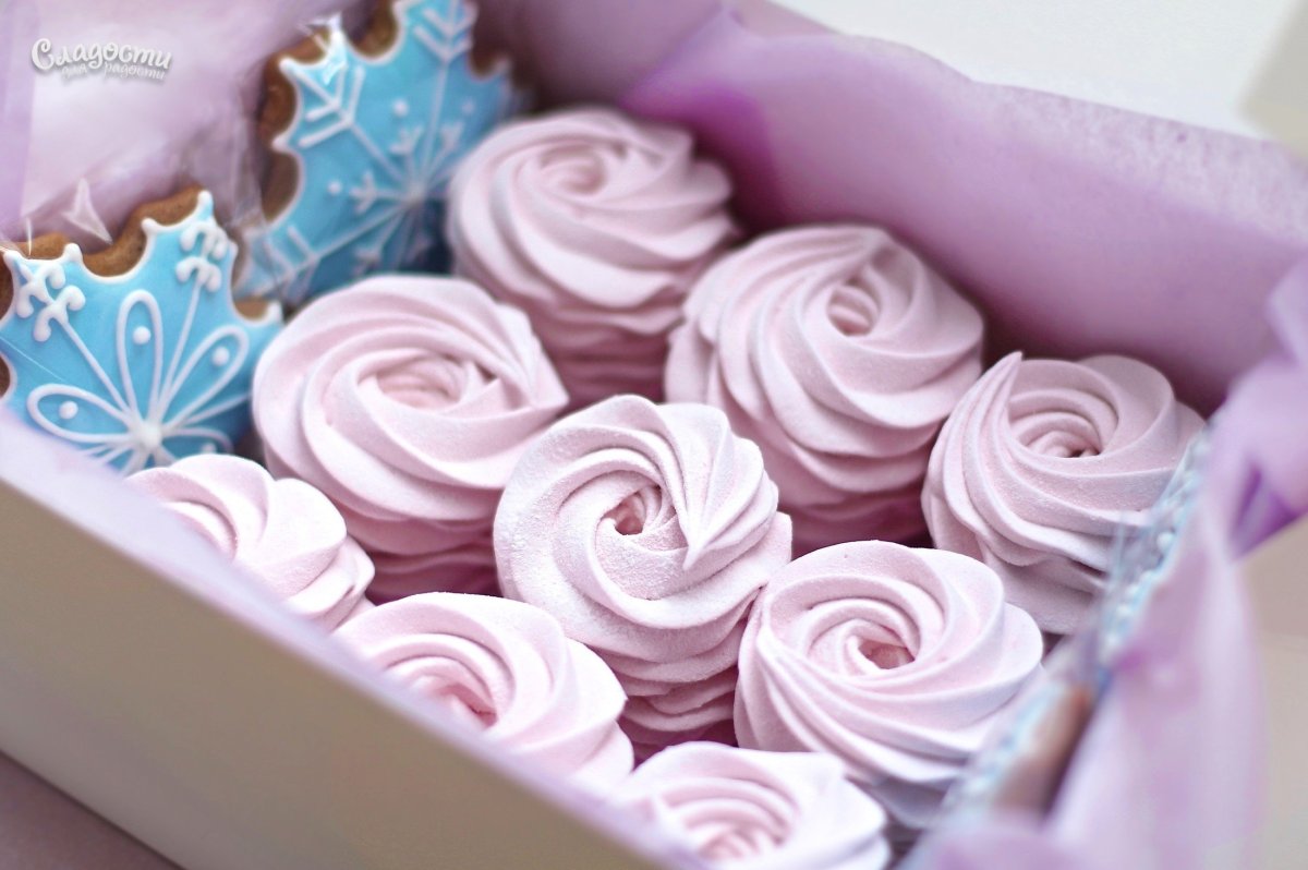 Акварельный логотип для домашней кондитерской