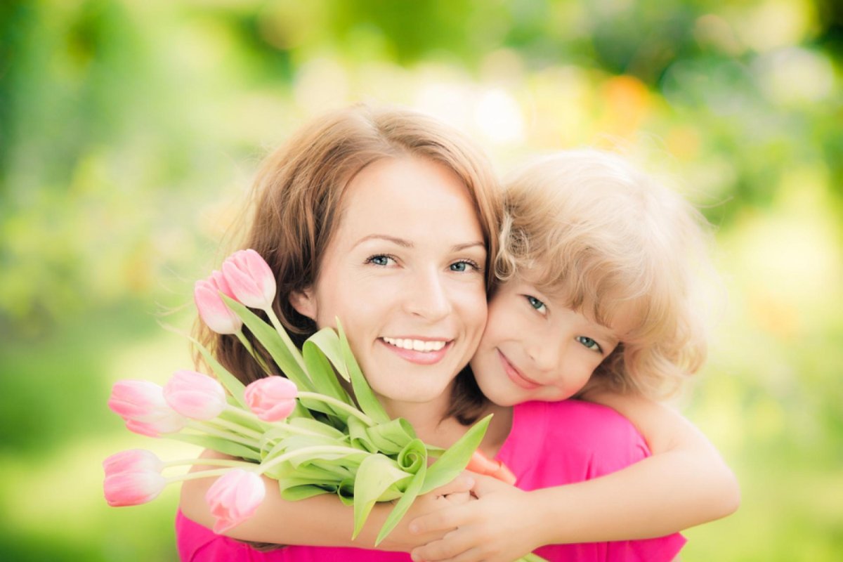 С праздником мамы