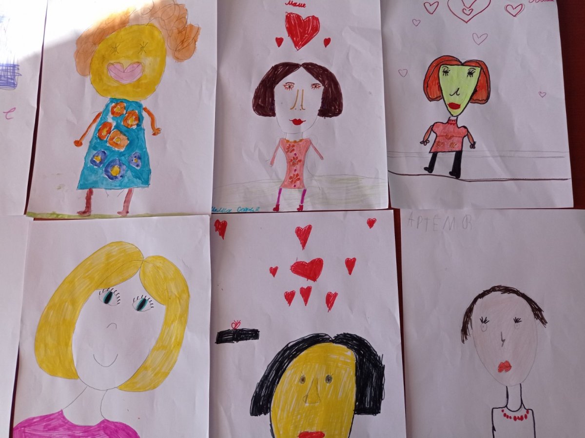 Рисунок ко Дню матери