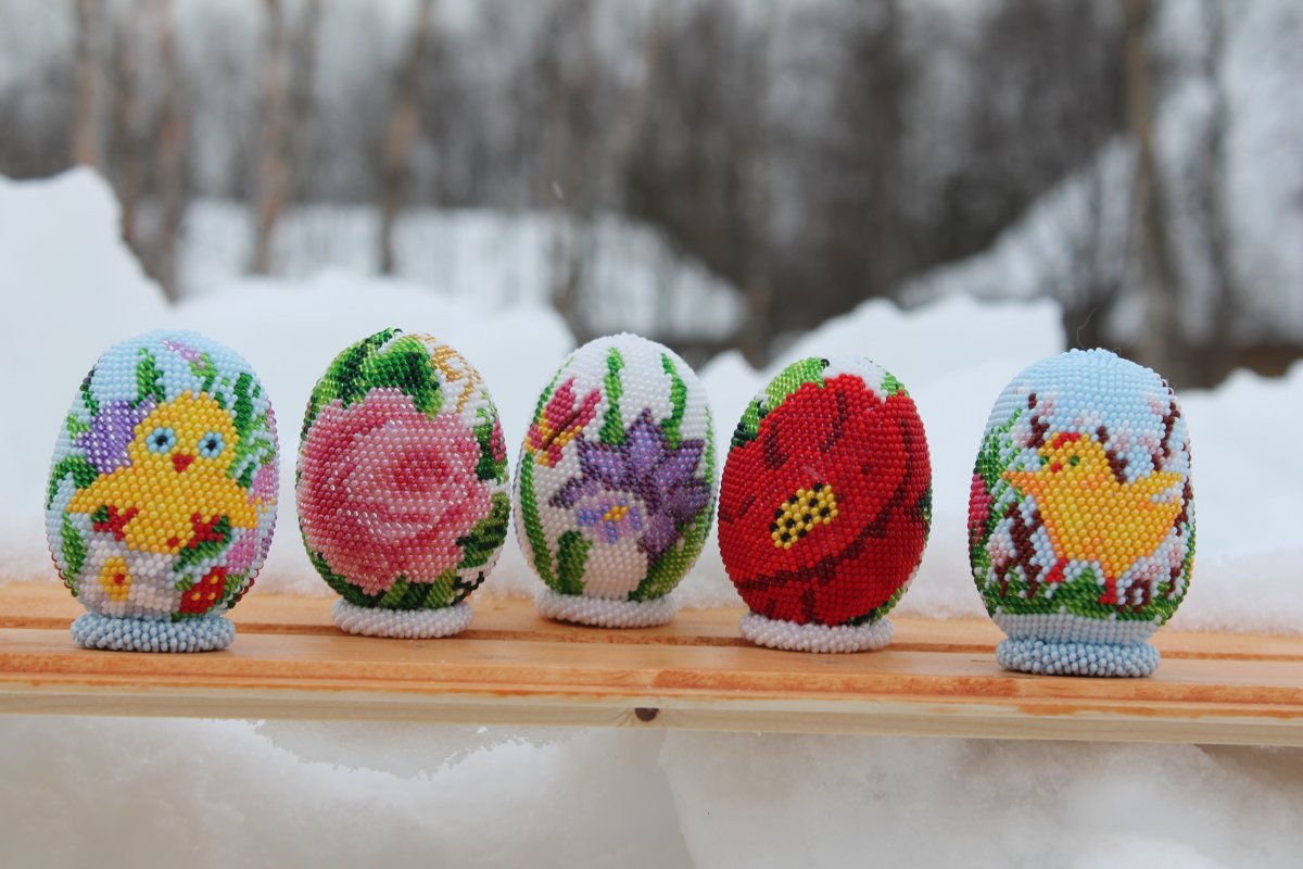 Поделки на тему Пасха из бисера