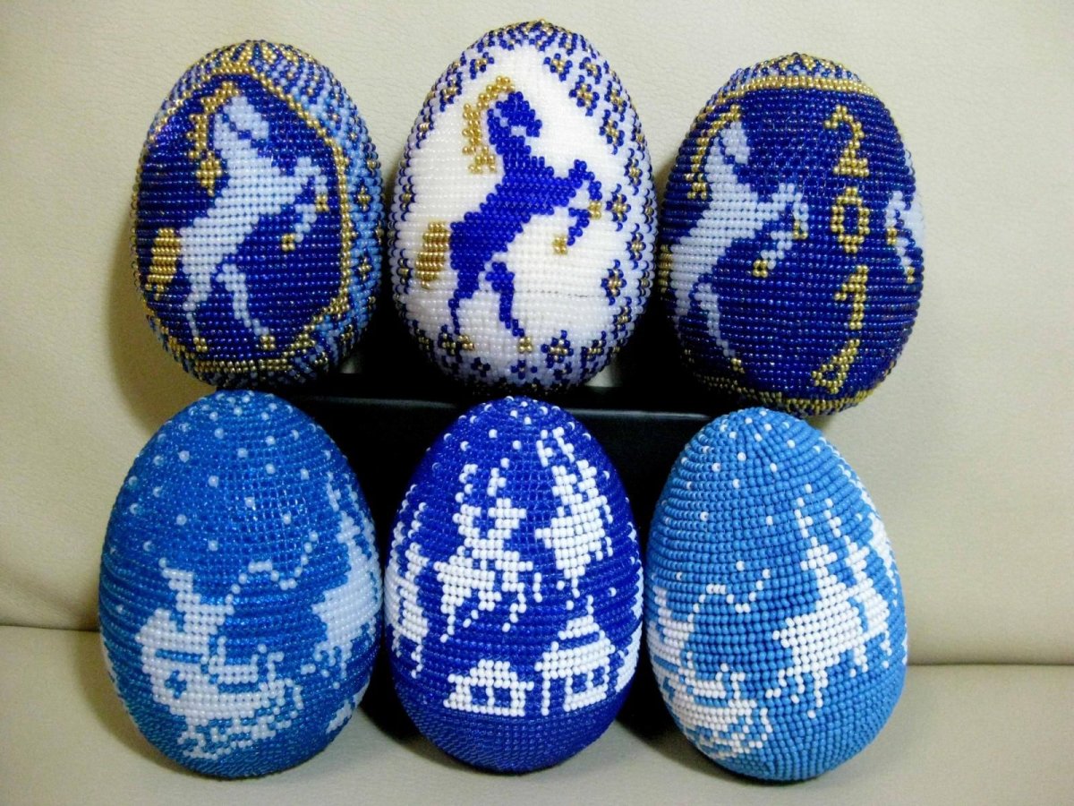 Яйцо из бисера на Пасху