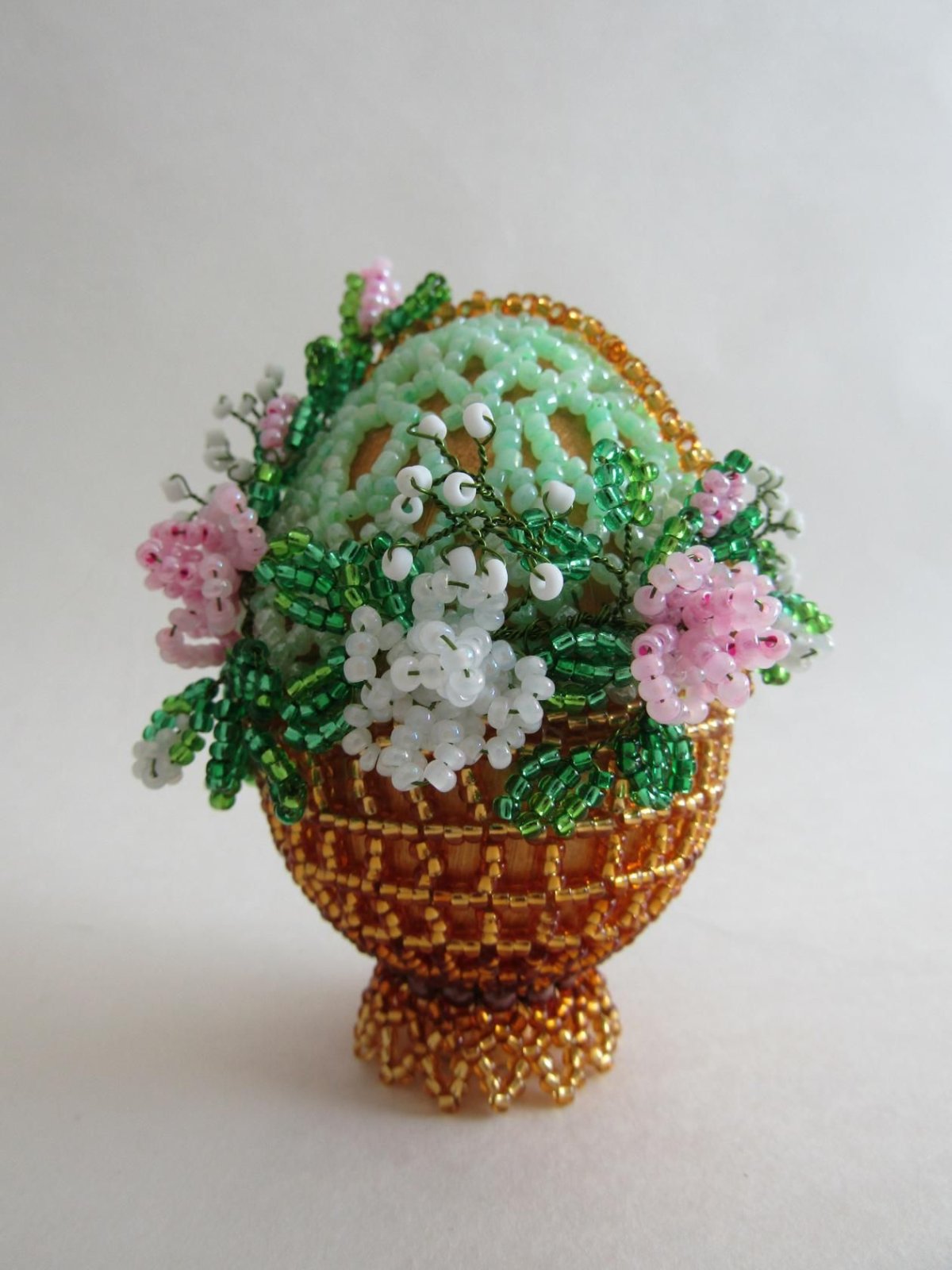 Яйца из бисера