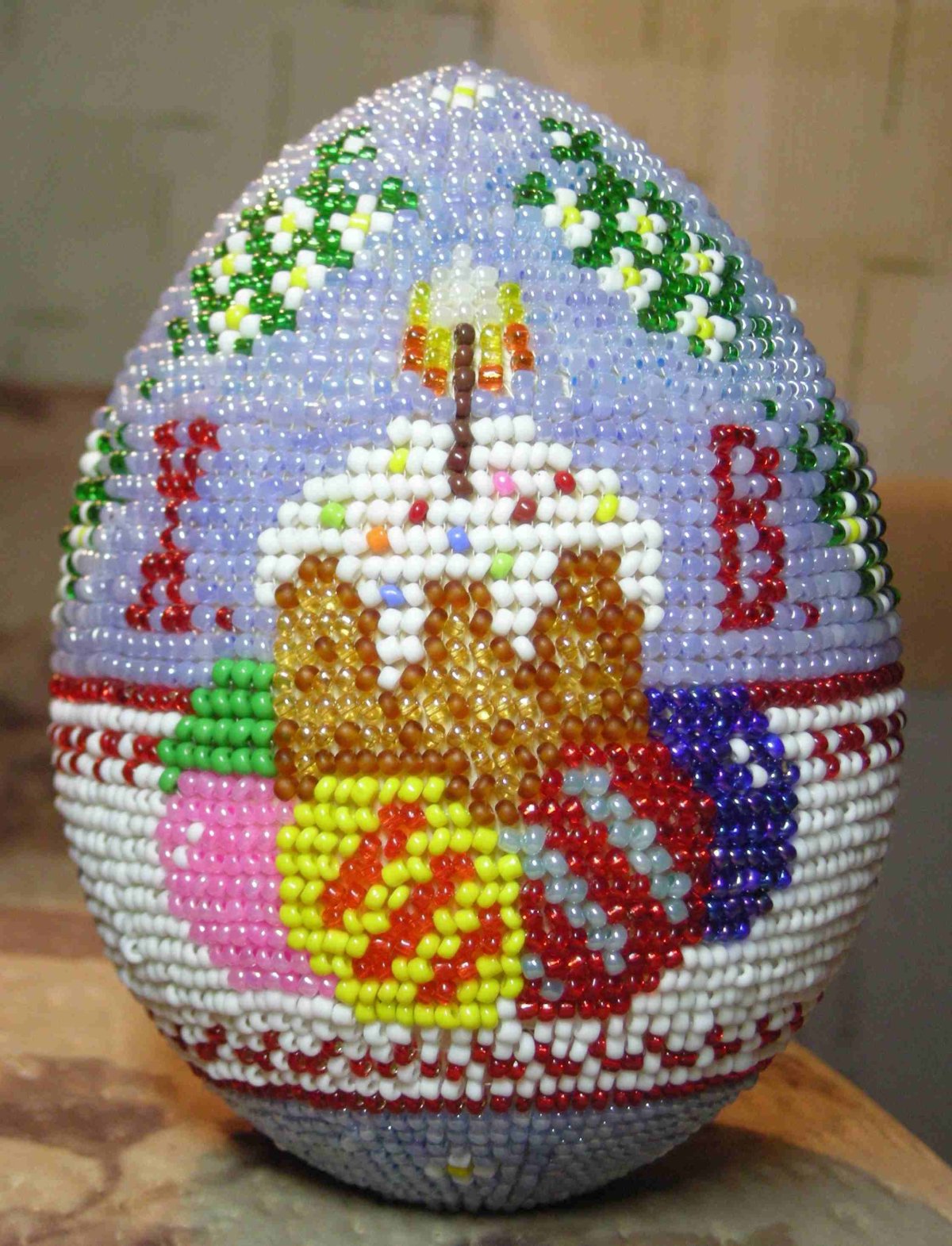 Украшение яиц бисером