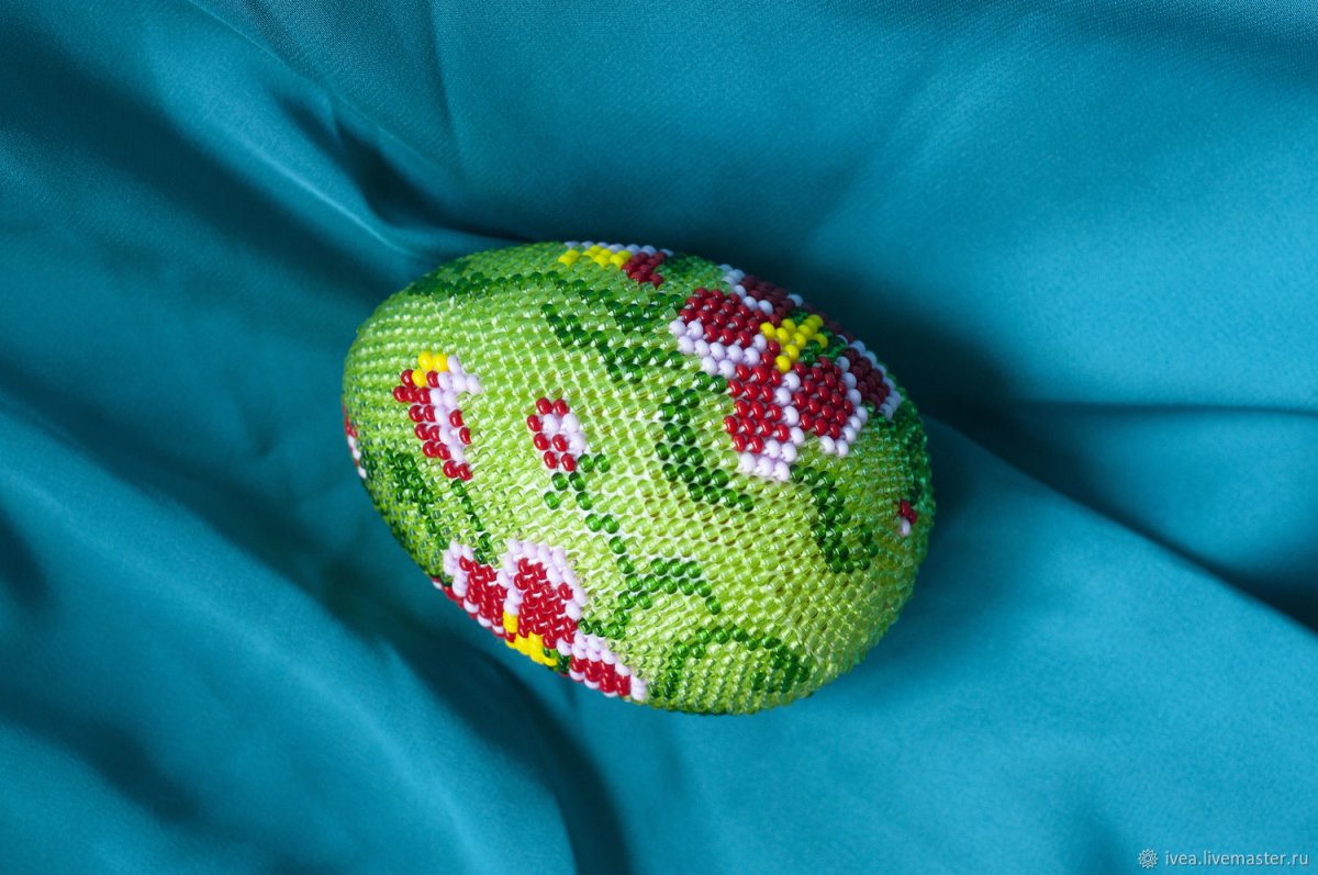 Пасхальные яйца из бисера