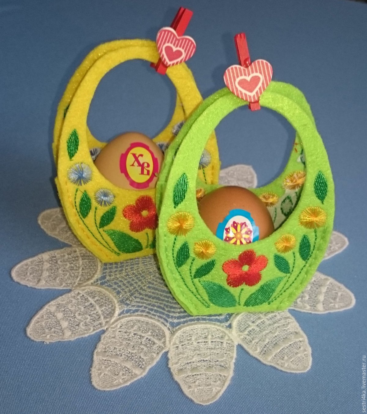 Вязаные пасхальные корзинки