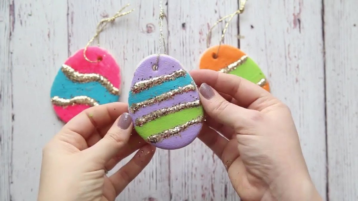 Яйца из соленого теста к Пасхе