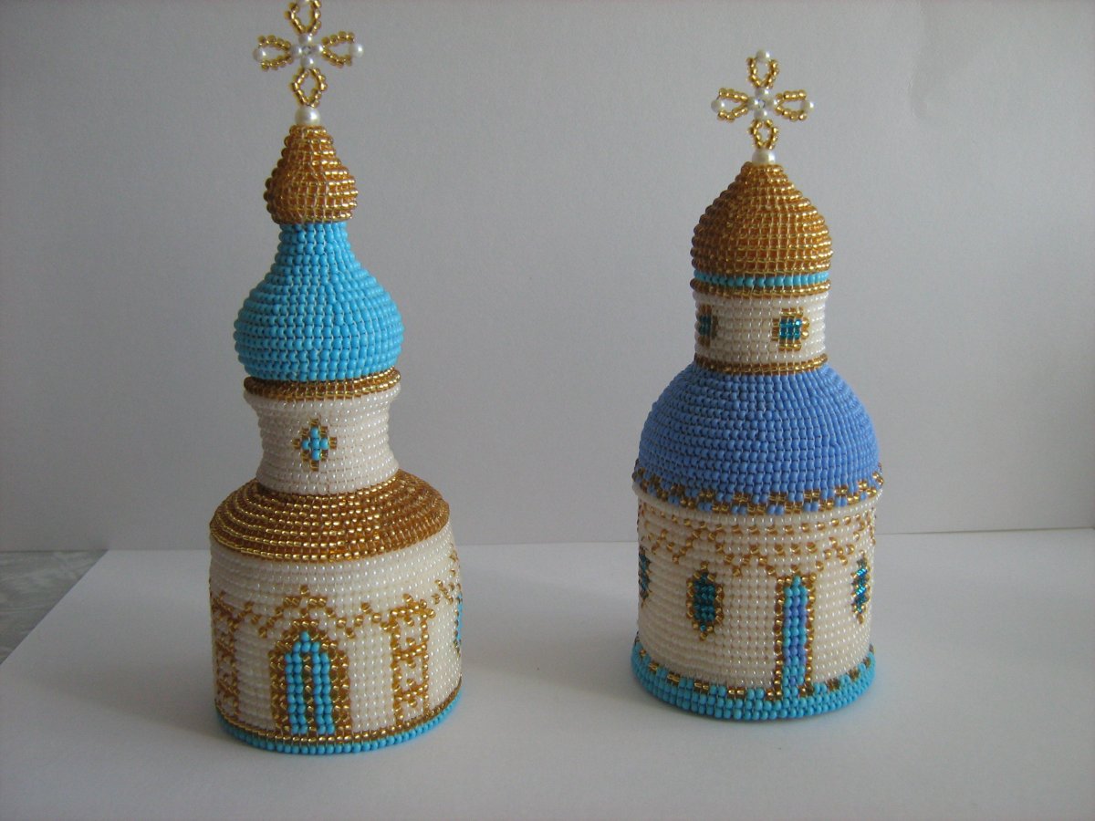 Церковь из бутылок