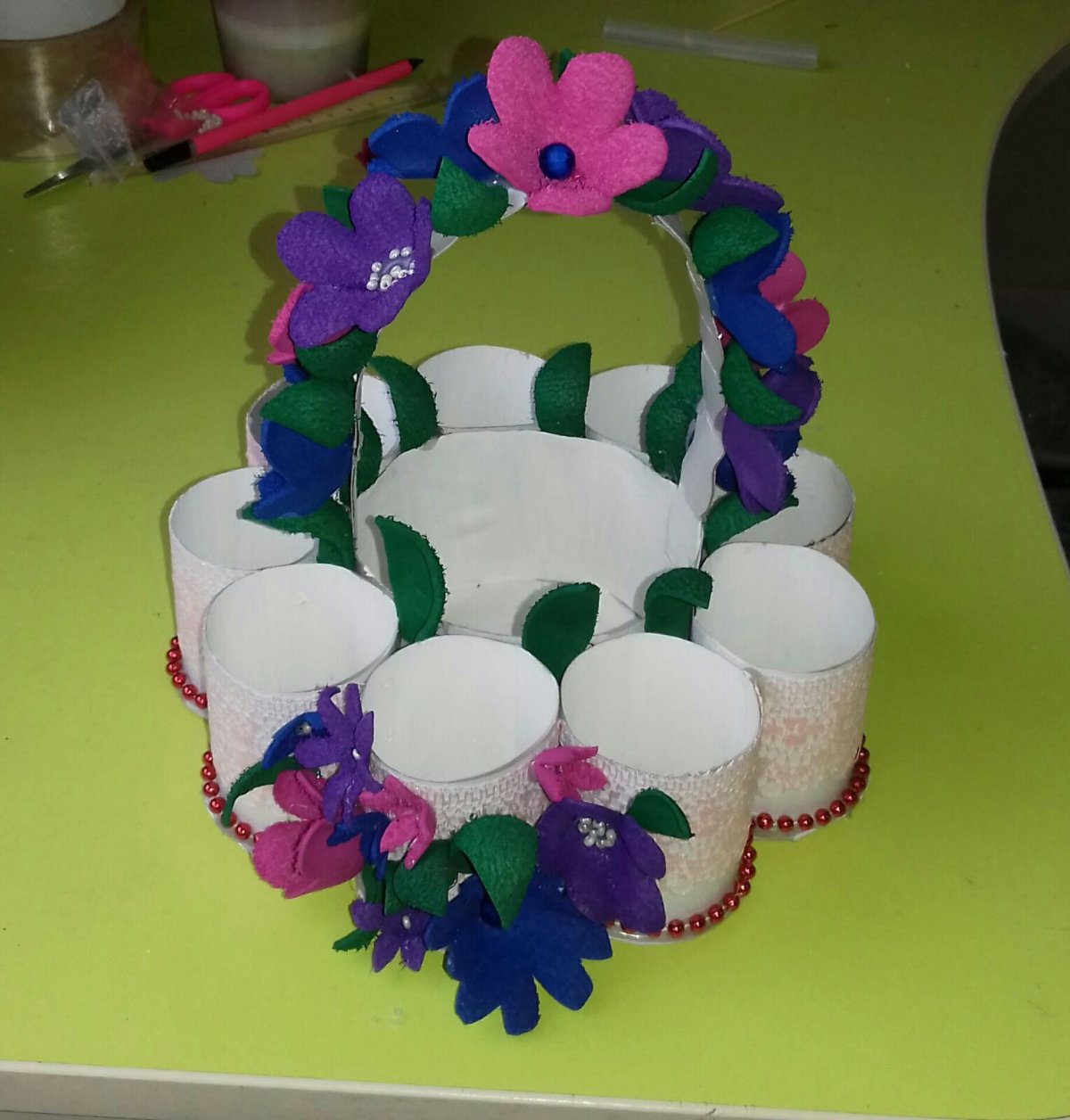 Корзинка из конфет и фоамирана